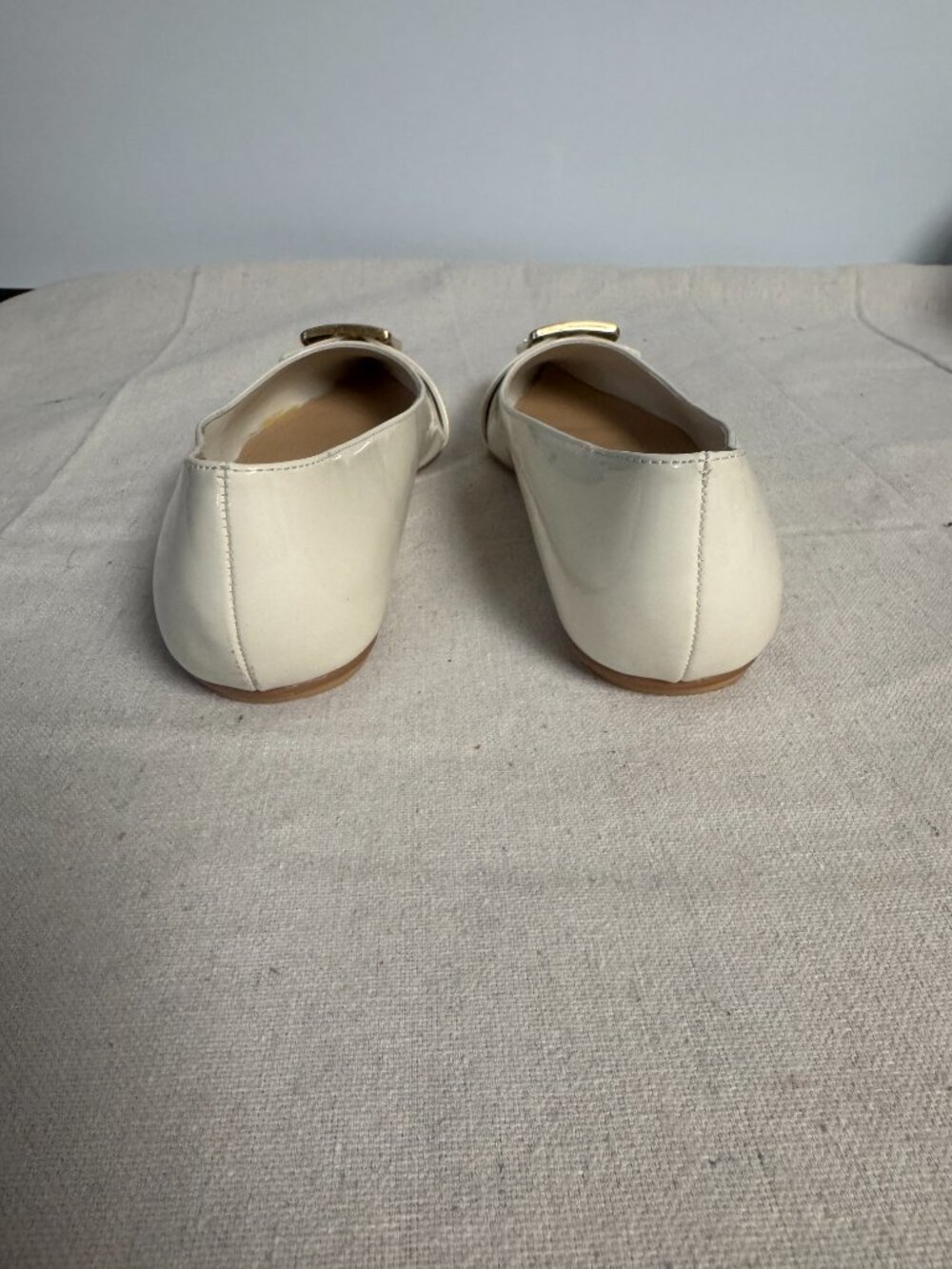 NEW Franco Sarto Women's Hayes Flats Cream Ivory Gold Buckle Pointed Toe 7.5M - Picture 6 of 7